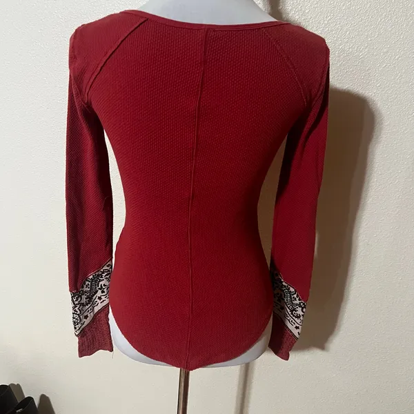 We the Free | Free People faded red thermal bandana cuff long sleeve shirt S - Image 5