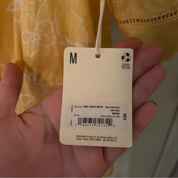 a.n.a Women’s Floral Yellow V-Neck Short Sleeve Blouse - Image 7