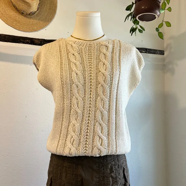 Vintage 90s Cream Cable Knit Sleeveless Chunky Pullover Sweater Size Medium - Image 8