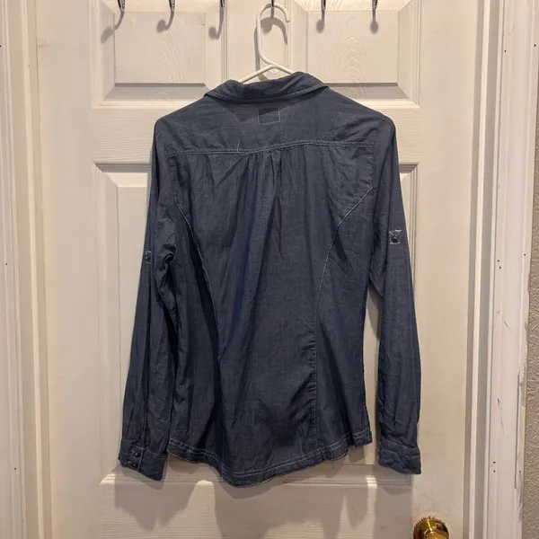 NWT Prototype Authentic Women's Denim Shirt L‎ Long Sleeve Button Down Roll Tab Blue Size L - Image 6