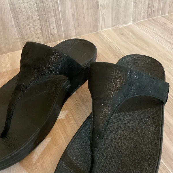 FitFlop Lulu Shimmer Suede Black Thong Sandals Microwobbleboard Womens 7 C64-403 - Image 3