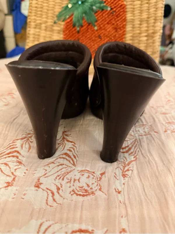 American Vintage Vintage Y2K Women's Brown Studded Leather Mule Heels Clogs Boho Festival 2000s - Image 5