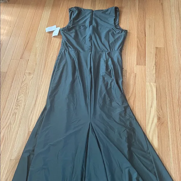Elegant green formal Sleeveless Dress - Image 10