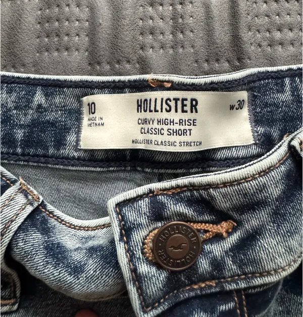 Hollister Curvy High-Rise Classic Short - Image 3