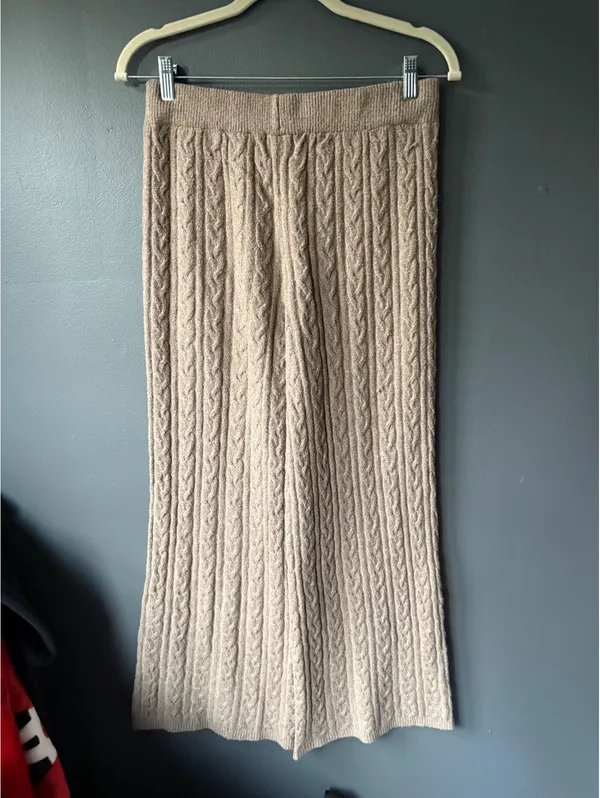 Pink Rose Tan Cable Knit Sweater and Pants Set Medium - Image 10