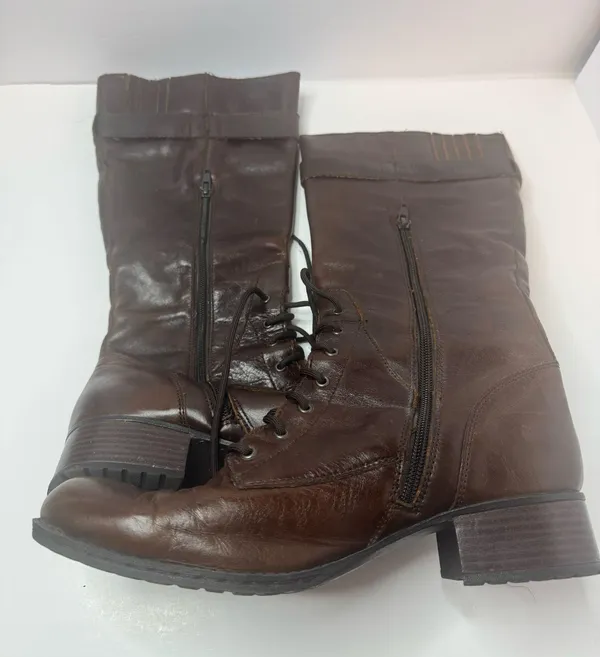 B.O.C. Brown Leather Tall Riding Boots Size 9 - Image 5