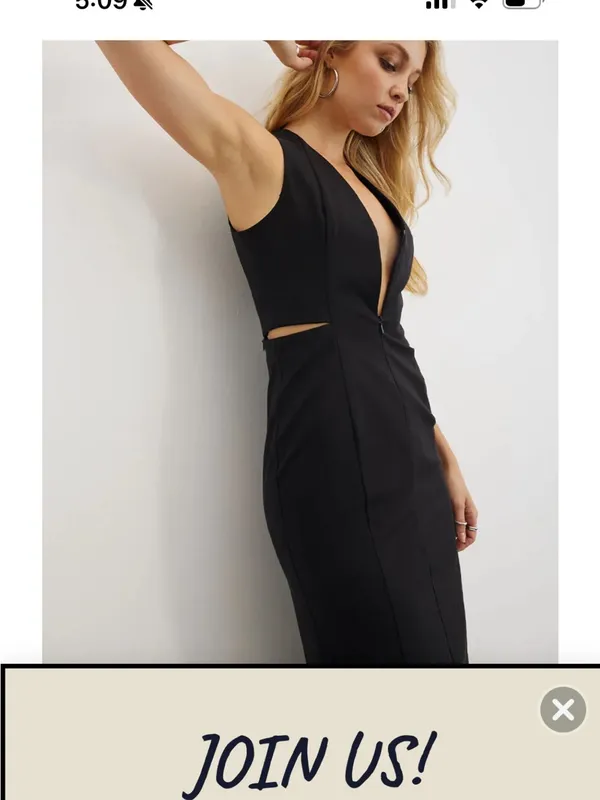 Sovere V-Neck Black Sleeveless Maxi Dress - Image 5
