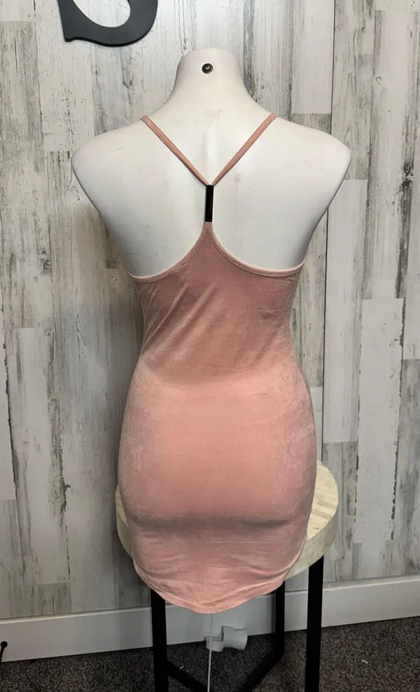 Windsor Pink Velvet Dress - Image 8