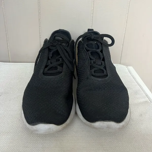 Nike Air Max Motion 2 (Women’s 8.5) - Image 2
