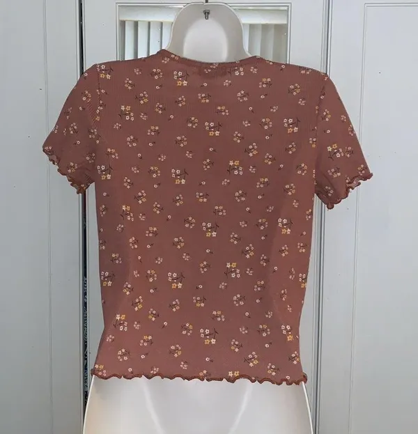 Floral Lettuce Edge Tee - Image 2