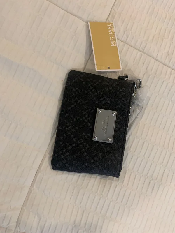 Michael Kors Black Leather Wallet Wristlet - Image 8