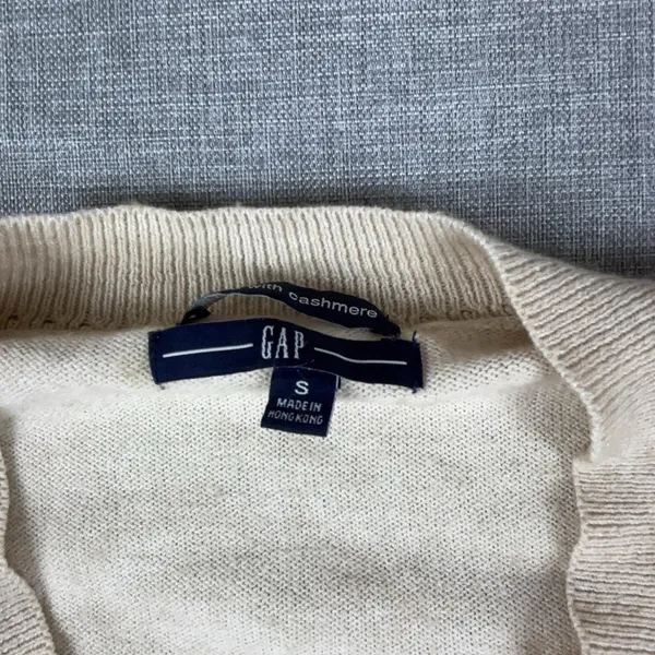 Gap Sweater Womens S Beige Cashmere Blend V Neck Knit Pullover Long Sleeve - Image 3