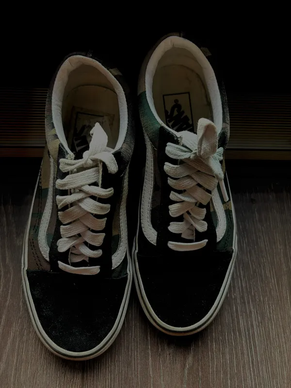 Vans 6.5  camo Women - Image 2