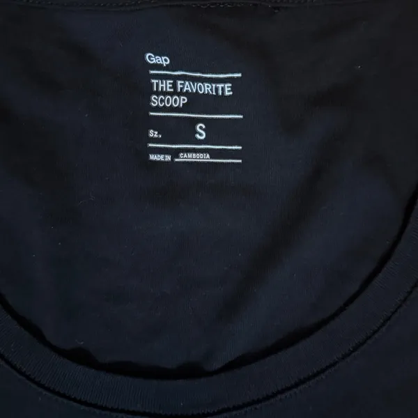 GAP Black Short Sleeve Tee - Image 2