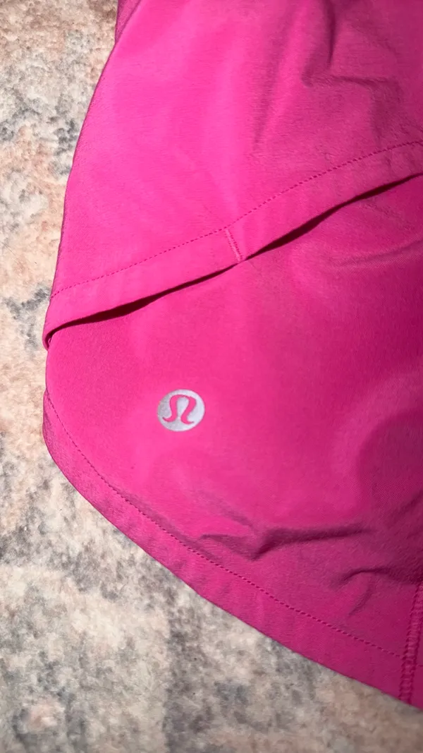 Lululemon Shorts speed ups 2.5 high rise  - Image 3