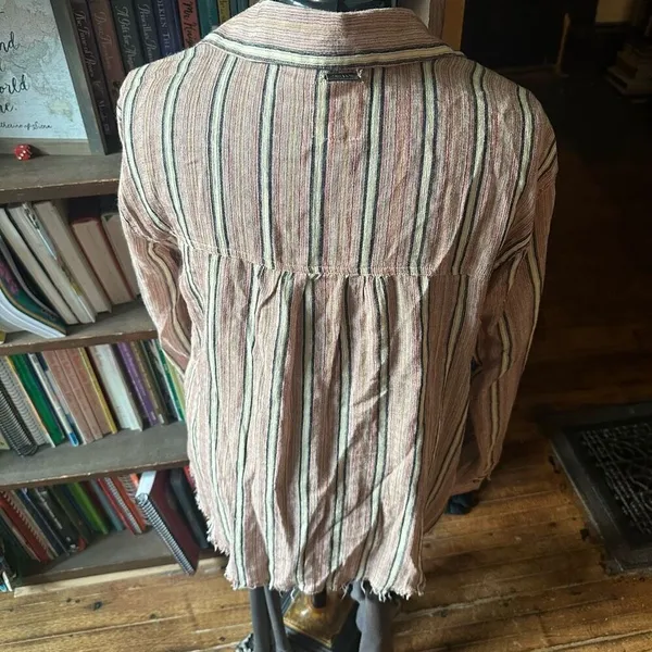 Billabong striped button down boho flowy raw hem blouse - Image 2