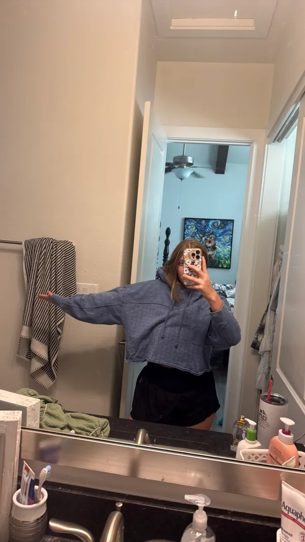 Lucky Brand Cropped sweater - Image 2