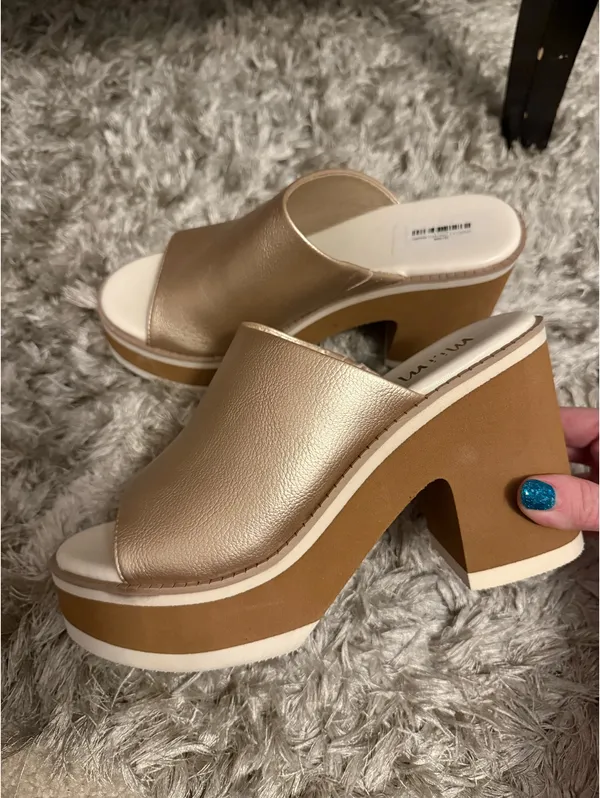 Boutique Mimi Gold Heels - Image 5