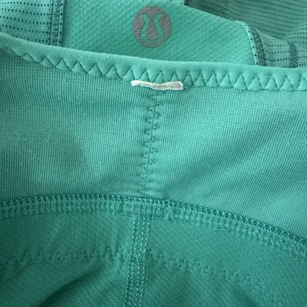 Lululemon Run Times Tank Top Size 4 Teal Built in Sports Bra Yoga Running Gym - Image 9
