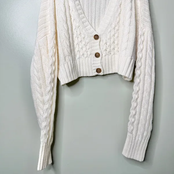 NWT Aeropostale Oversized Cable Knit Cropped V Neck Cardigan Sweater Cream XL - Image 9