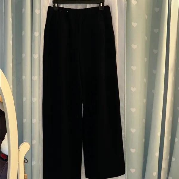 On 34th Size M Black Wide - Image 6