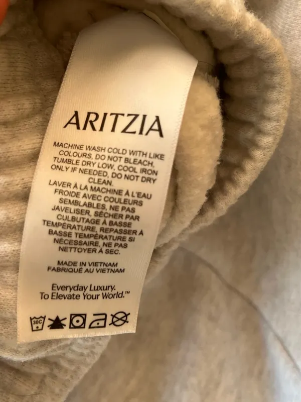 Aritzia Cozy Sweatfleece Sweatpants - Image 6