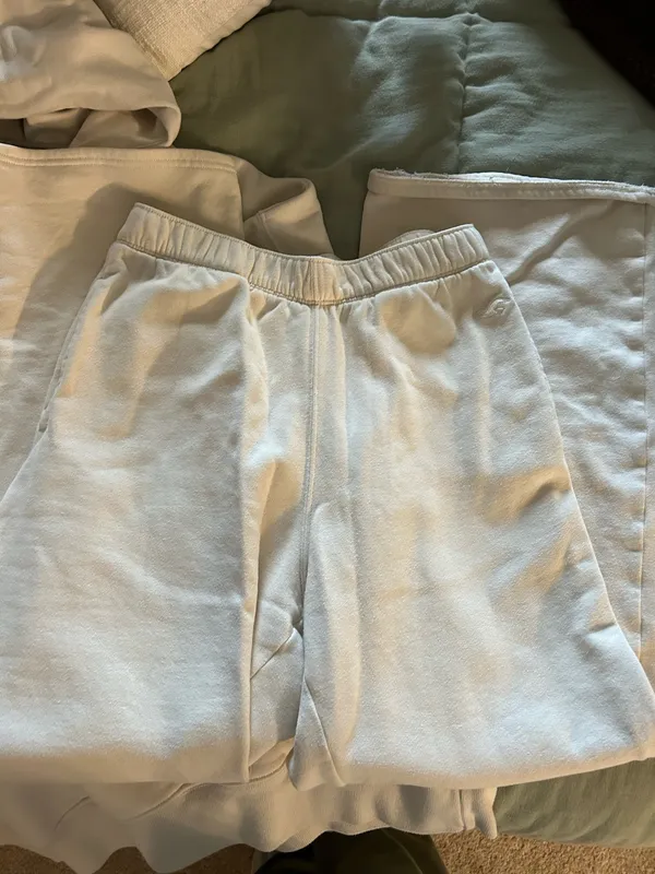 Hollister swear set - Image 2
