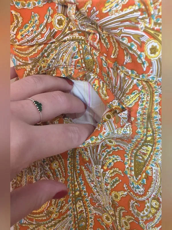Anthropologie Cartonnier “Persimmon Paisley Crops” - Image 7