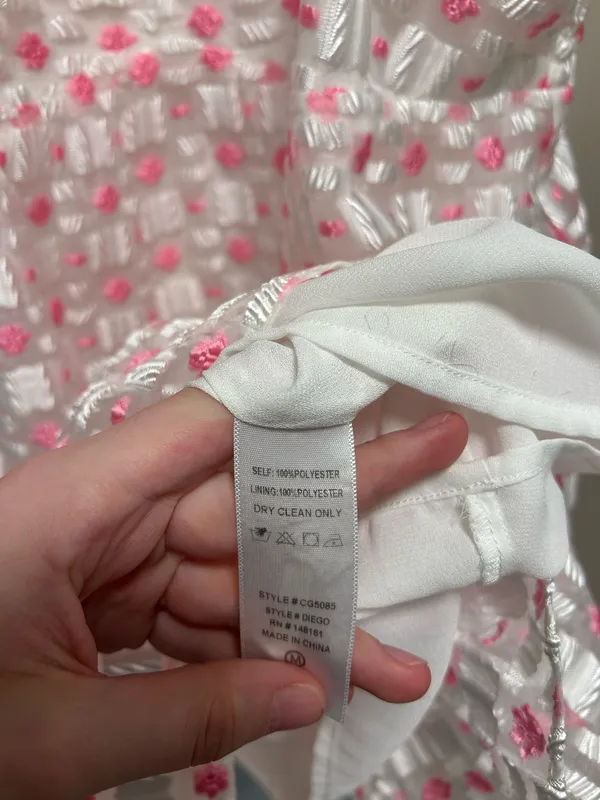 Boutique white dress with pink embroidery - Image 6