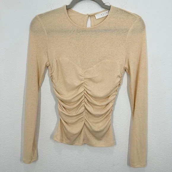ASTR The‎ Label Buttercream Ruched Bust Long Sleeve Top Womens XS - Image 2