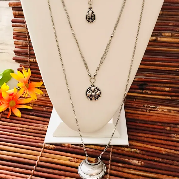 Chico’s Three Strand Convertible Necklace - Image 3