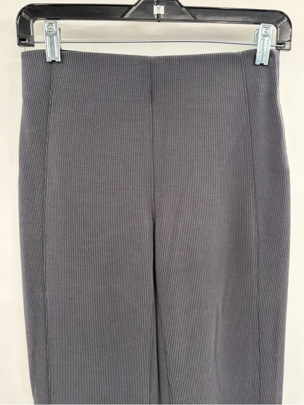 Lululemon women’s workout active Ribbed Softstreme Flared Pant *Regular size 6 - Image 5