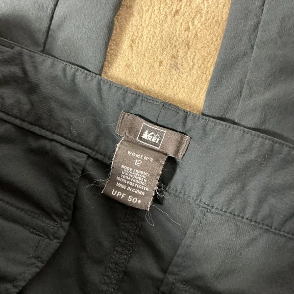 REI Sahara Convertible Hiking Pants Women 12 Black Zip Off Cargo Trail UPF 50+ - Image 2