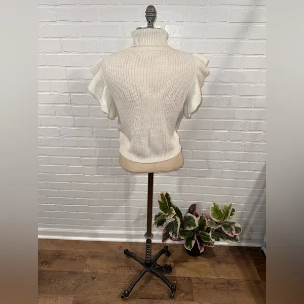 Elegant Off-White/Ivory Cable Knit Ruffle Sleeve Turtleneck Sweater - Image 9