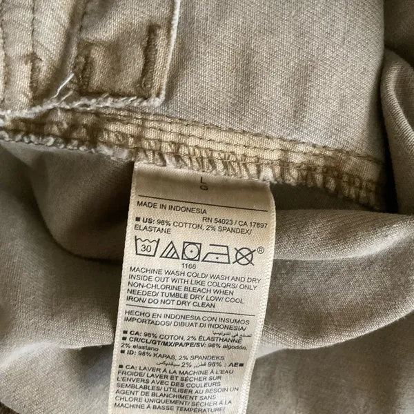 Old Navy Tan Cotton Blend Patch Pocket Shorts‎ Size Large - Image 5