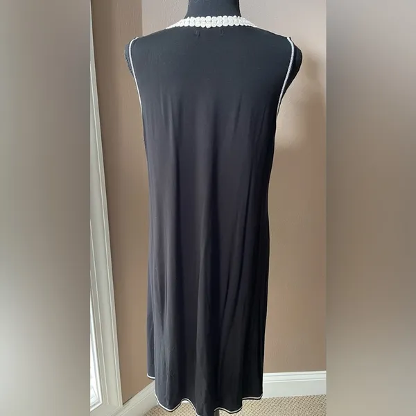 Max Studio Women’s Black Dress with Cream Accents - Image 3