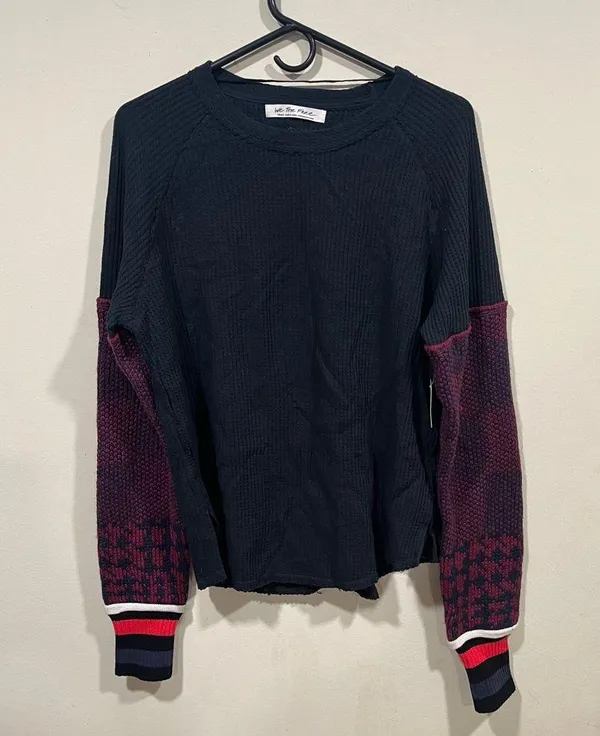 NWT We The People Free People Mod About You Cuff Raglan In Size small - Image 4
