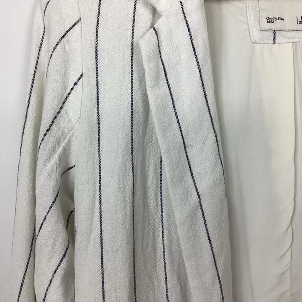 Abercrombie Striped Blazer Size Medium - Image 3