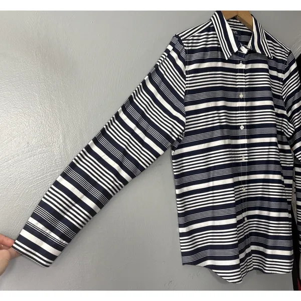 Chaps No Iron Button Up Shirt Size L Blue White Striped Preppy Business Casual - Image 3