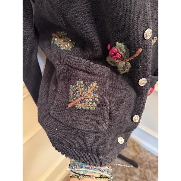 Vintage Stitches in Time Embroidered Autumn Cardigan Sweater Black Knit Large - Image 5