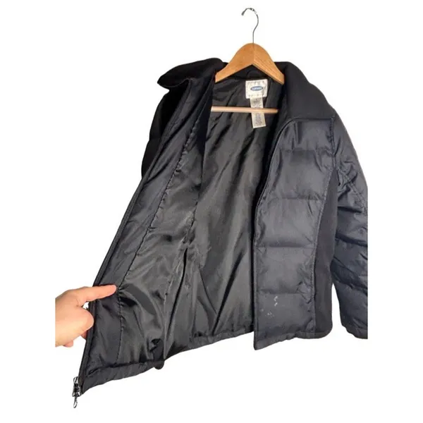 Old Navy Puffer Coat Size Medium Black Side Panels Vintage Down Feather FLAWED - Image 5
