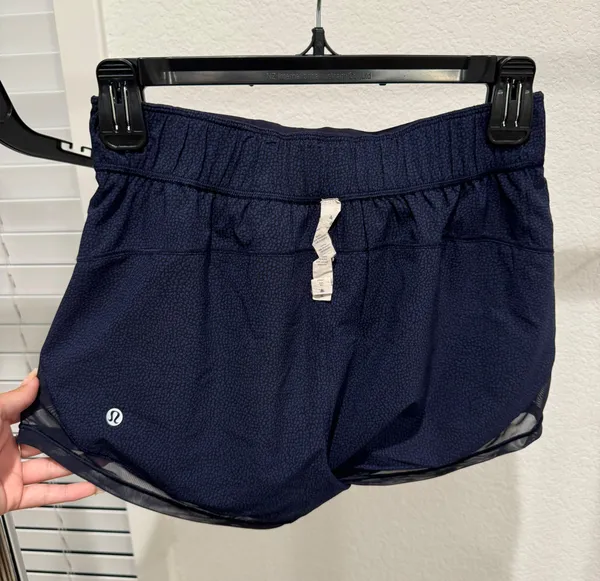Lululemon Reversable Shorts - Image 4