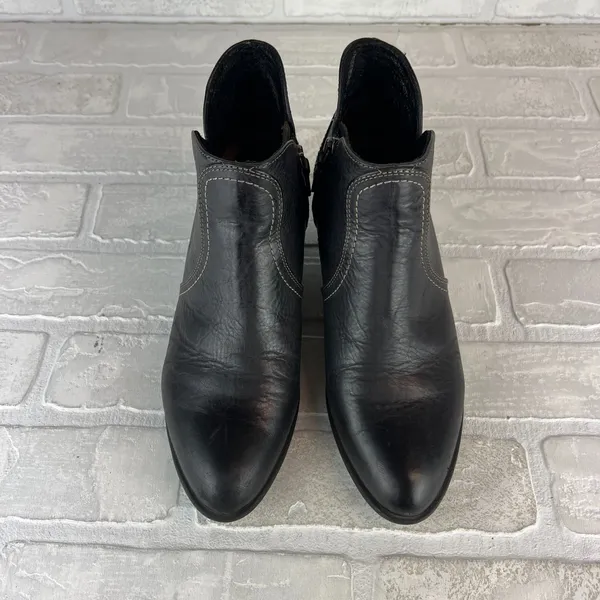 Ariat Astor Ankle Booties Womens 6.5 B Black Leather Low Heel Zip Coast Cowgirl - Image 7