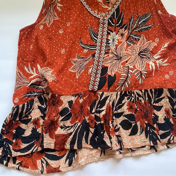 Patrons of Peace sleeveless embroidered floral ruffle hem boho tank, size medium - Image 5