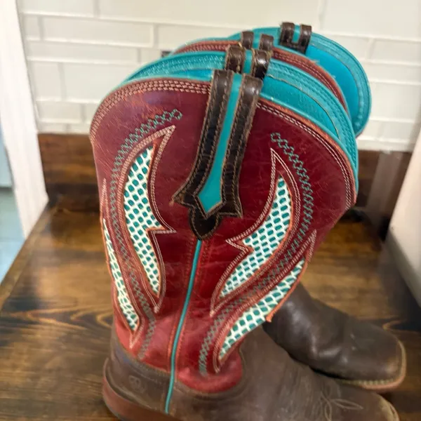 Ariat Brown And Burgundy VentTEK Ultra Western Boot‎ Size 6.5 - Image 4