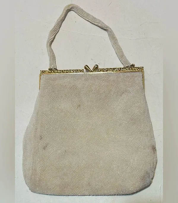 Floral White vintage Beaded Handbag - Image 2