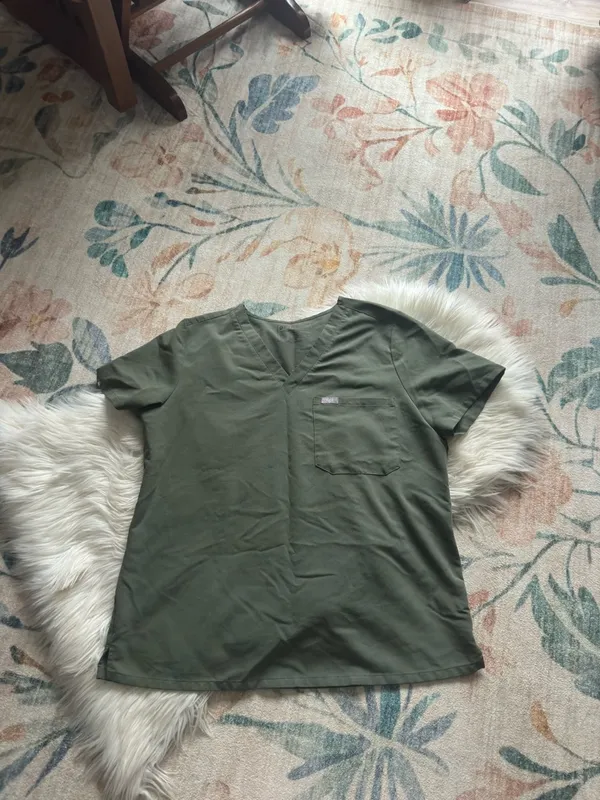 FIGS Catarina Scrub Top In Olive - Image 2