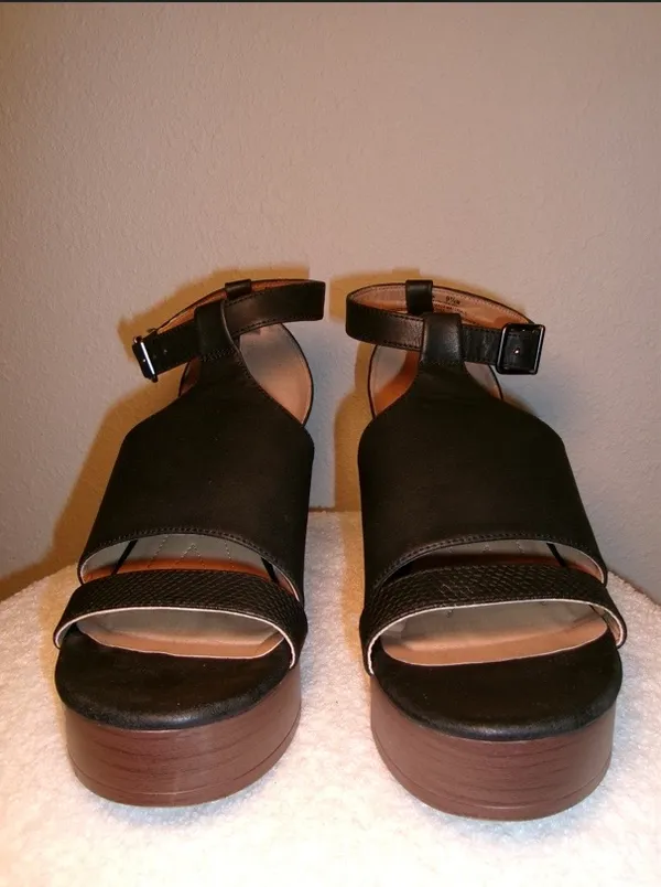 Wonderly Black Platform Ankle-Strap Sandals - Image 2