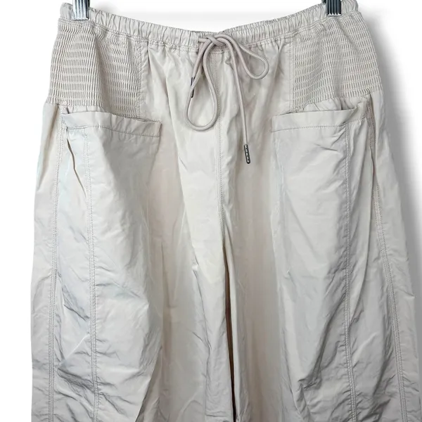 Free People Movement NWOT Bamboo Taupe Sweet Life Utility Parachute Pants XS - Image 4