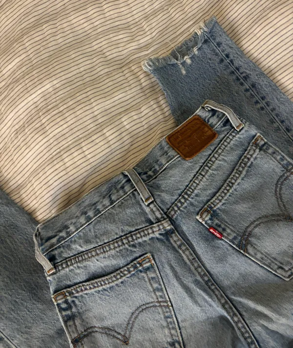 Levi’s Wedgie Straight Jeans - Image 8
